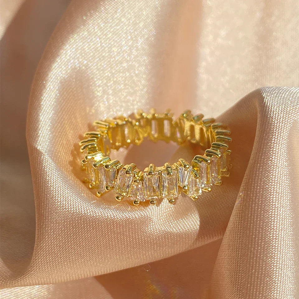 Anel Luxo Cravejado com Zircônias - Lux