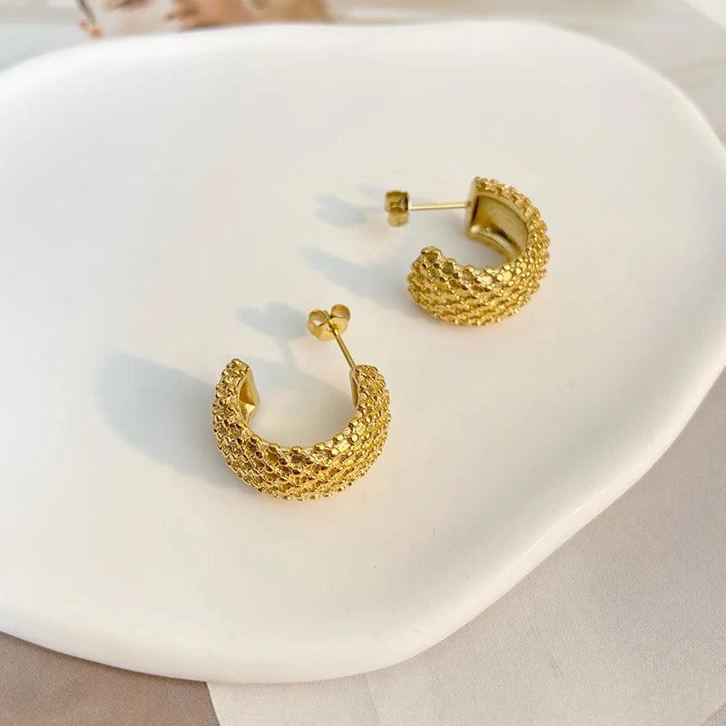 Brinco Texturizado C-Shape - Lux