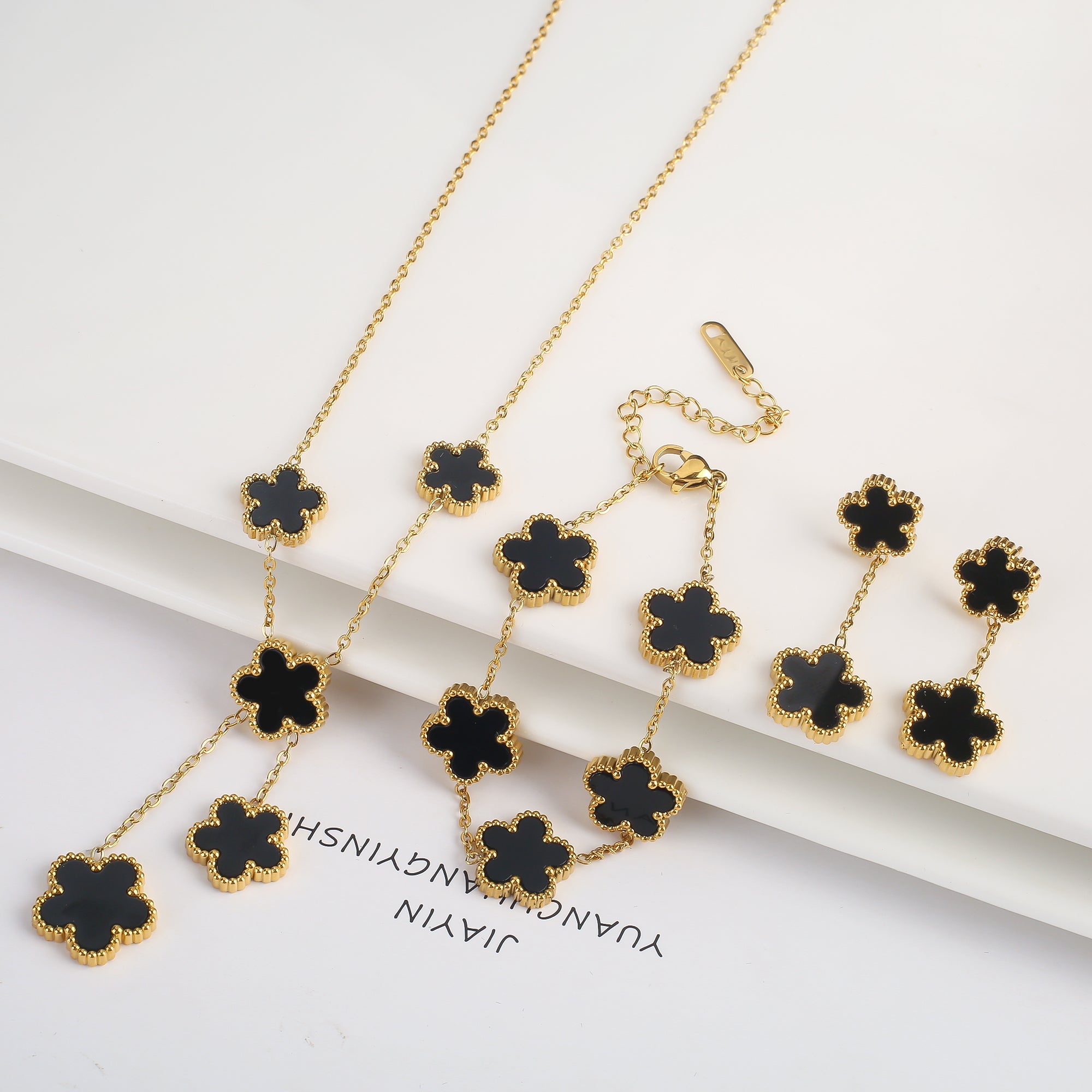 Conjunto Colar Pulseira e Brinco Trevo - Lux