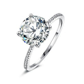 Anel solitário com Pedras de Zircônia - Lux