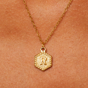 Colar Inicial Hexagonal Banhado a Ouro 18k - Lux