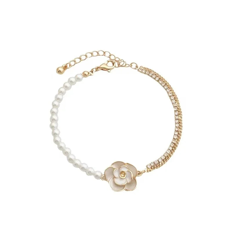 Francês elegante branco esmalte camélia flor pérola corrente charme pulseiras para 2024 feminino doce acessórios menina pulso jóias