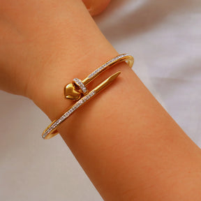 Bracelete Cravejado Dourado Coração