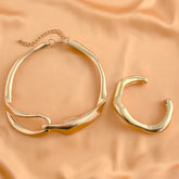 Conjunto Colar e Pulseira Dourada Irregular Vintage